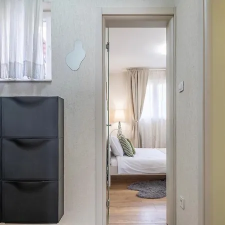 #maison㊶ - A Vibrant, Urban Apartment *