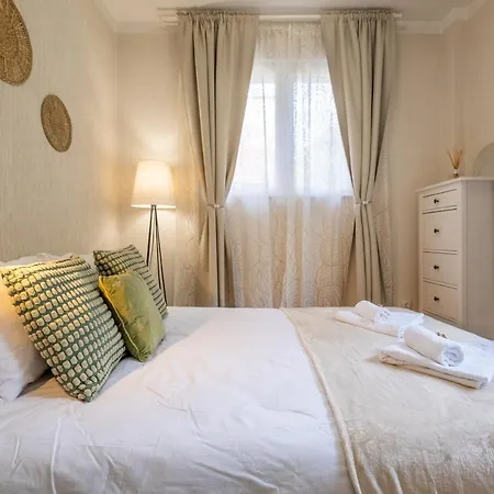 #maison㊶ - A Vibrant, Urban Apartment Sofia